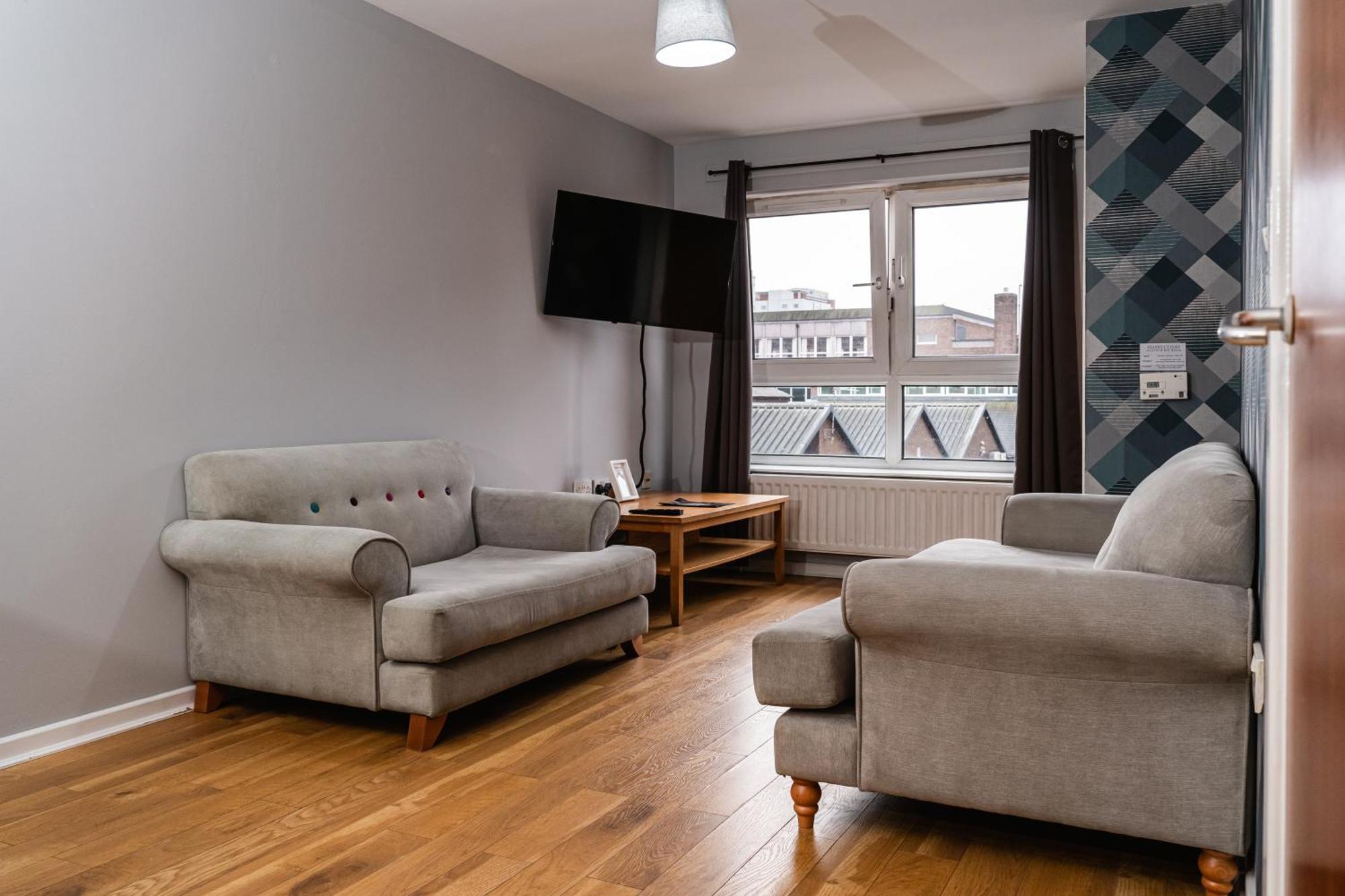 Central Apartment In Belfast City Centre - Sleeps 5 People Exterior foto